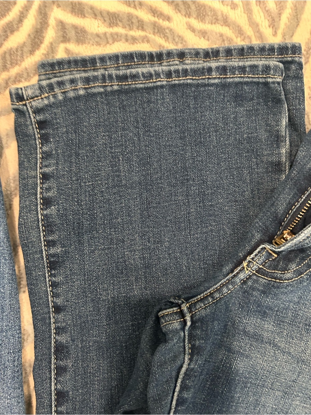 Jean Bundle, 4 Pairs Size 6-8, Straight, Wide, Flare, and Boot leg Jeans - Picture 12 of 16